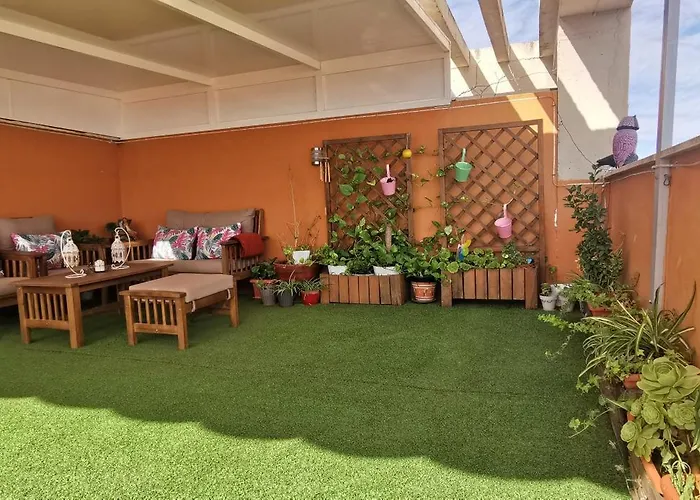 Apartment Spectacular Views. New With Free Parking