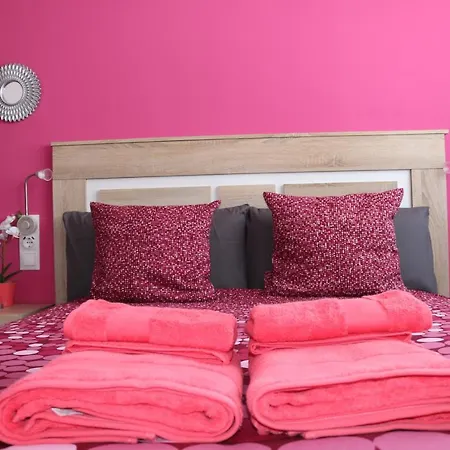 Spectacular Views. New With Free Parking *