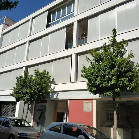 Spectacular Views. New With Free Parking *