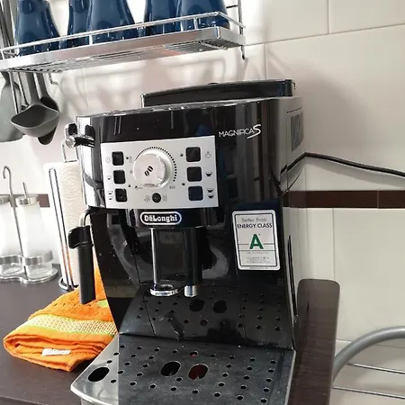 Spectacular Views. New With Free Parking Apartment *