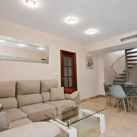 Spectacular Views. New With Free Parking *