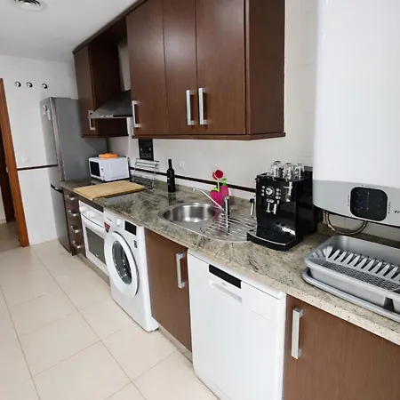 Spectacular Views. New With Free Parking *