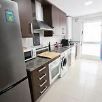 Apartment Spectacular Views. New With Free Parking