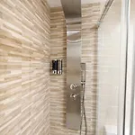 Apartment Spectacular Views. New With Free Parking *